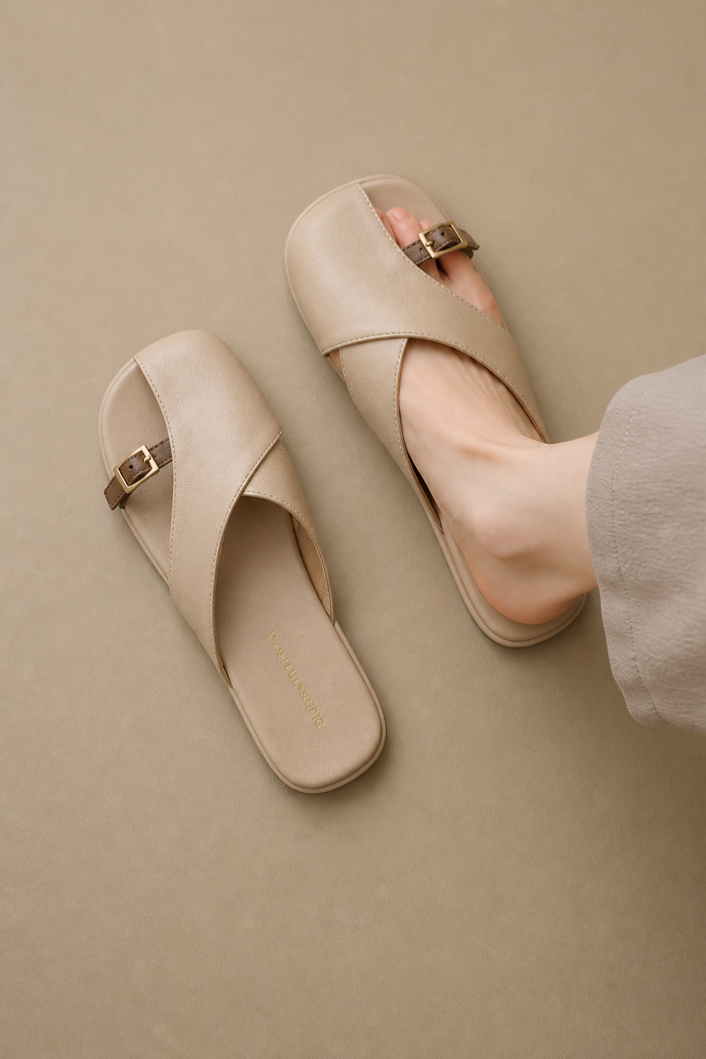 Women's Flat Sandals – Leather Fisherman Cross Strap Square Toe
