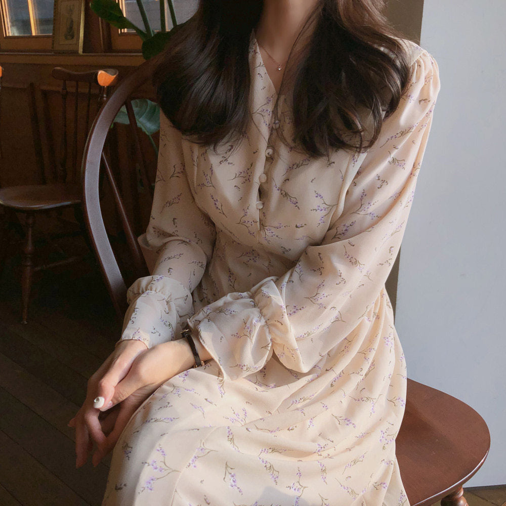 Floral Chiffon Long Sleeve Dress – Lightweight Flowing Silhouette