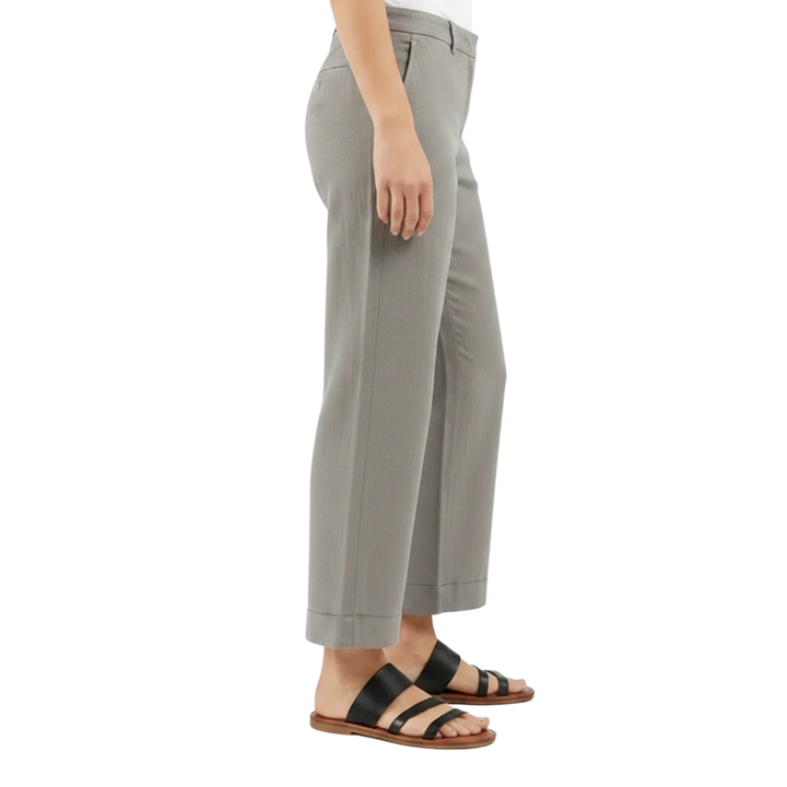 Women's Strappy Flat Sandals – Cushioned Multi-Strap