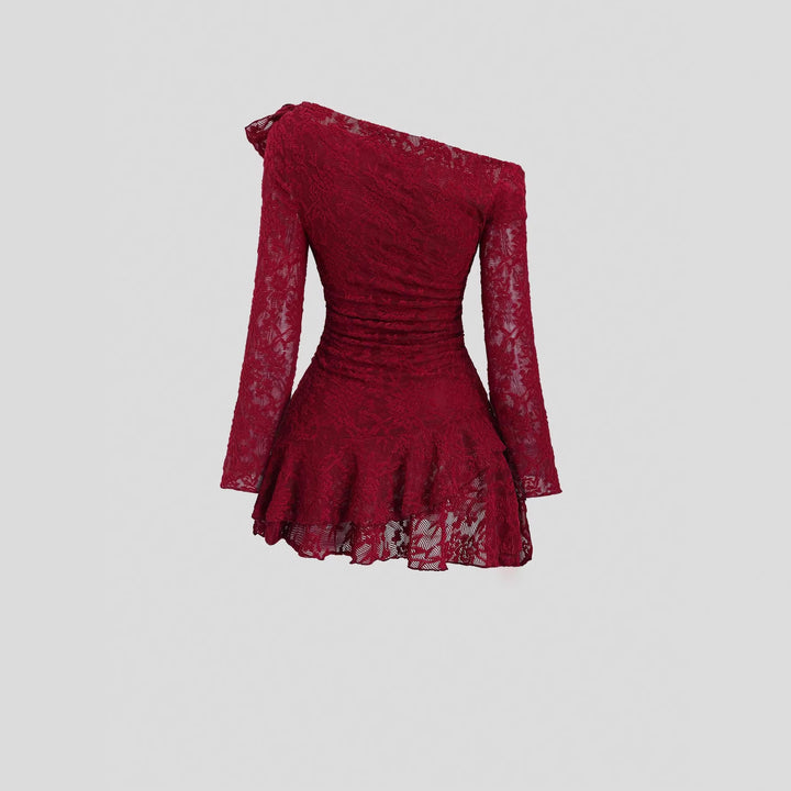 Lace Mini Dress – Figure-Flattering Floral Detail