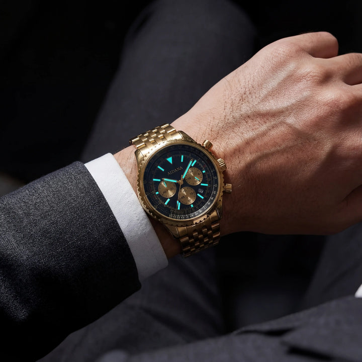 Men's Stainless Steel Quartz Watch 43mm – Polished Case Dress Watch