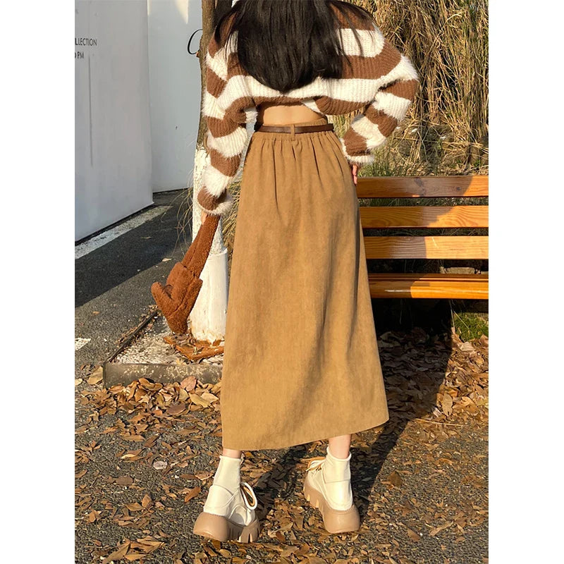 A-Line Midi Skirt – High Waist Flowing Fit With Pockets