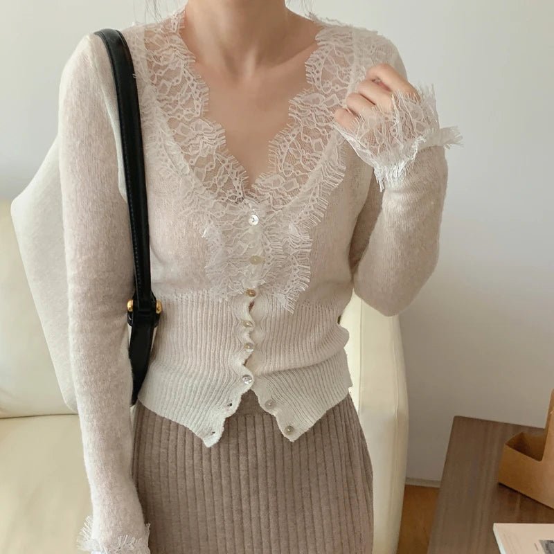 Women's Sleeveless Knit Vest – Open-Front Vintage Lace Design