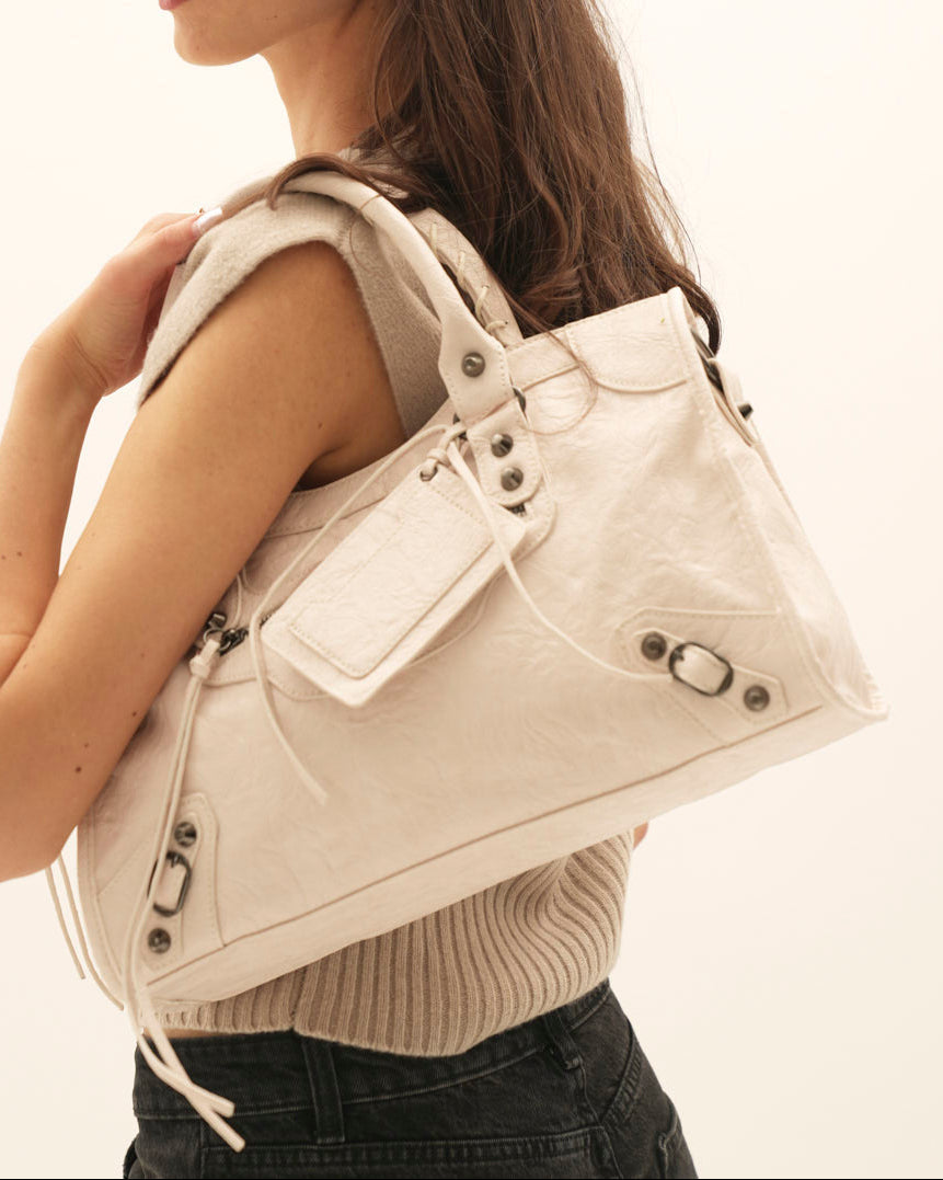 Women's Leather Tote Bag – Spacious Zip Closure Design