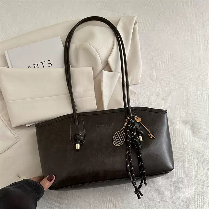 Vegan Leather Shoulder Bag – Structured Minimalist Hardware