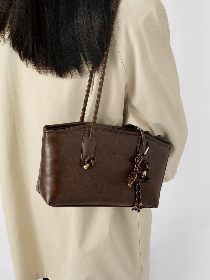 Vegan Leather Shoulder Bag – Structured Minimalist Hardware