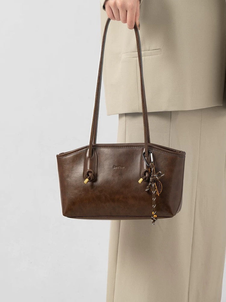 Vegan Leather Shoulder Bag – Structured Minimalist Hardware