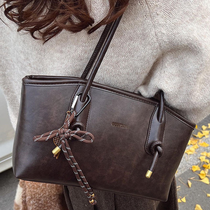 Vegan Leather Shoulder Bag – Structured Minimalist Hardware