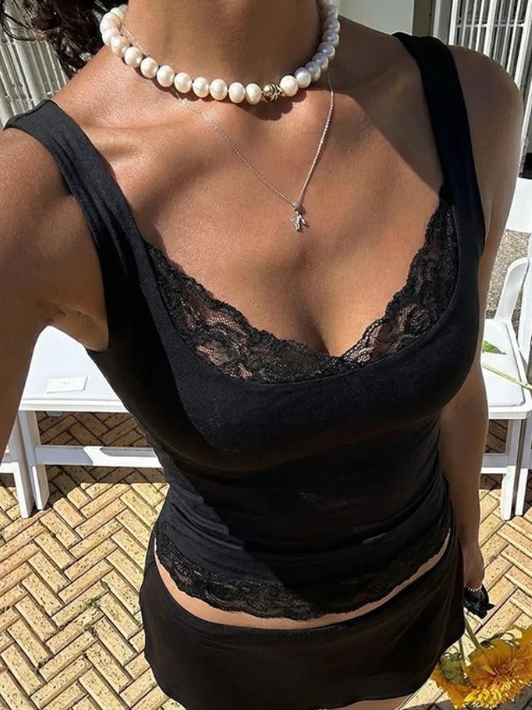 Women's Lace V-Neck Tank Top – Cropped Casual Chic Silhouette