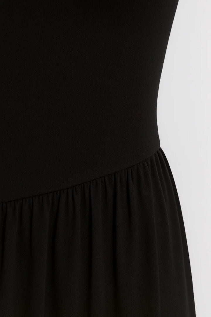 Strapless Skater Mini Dress – Structured Bodice & Flared Skirt
