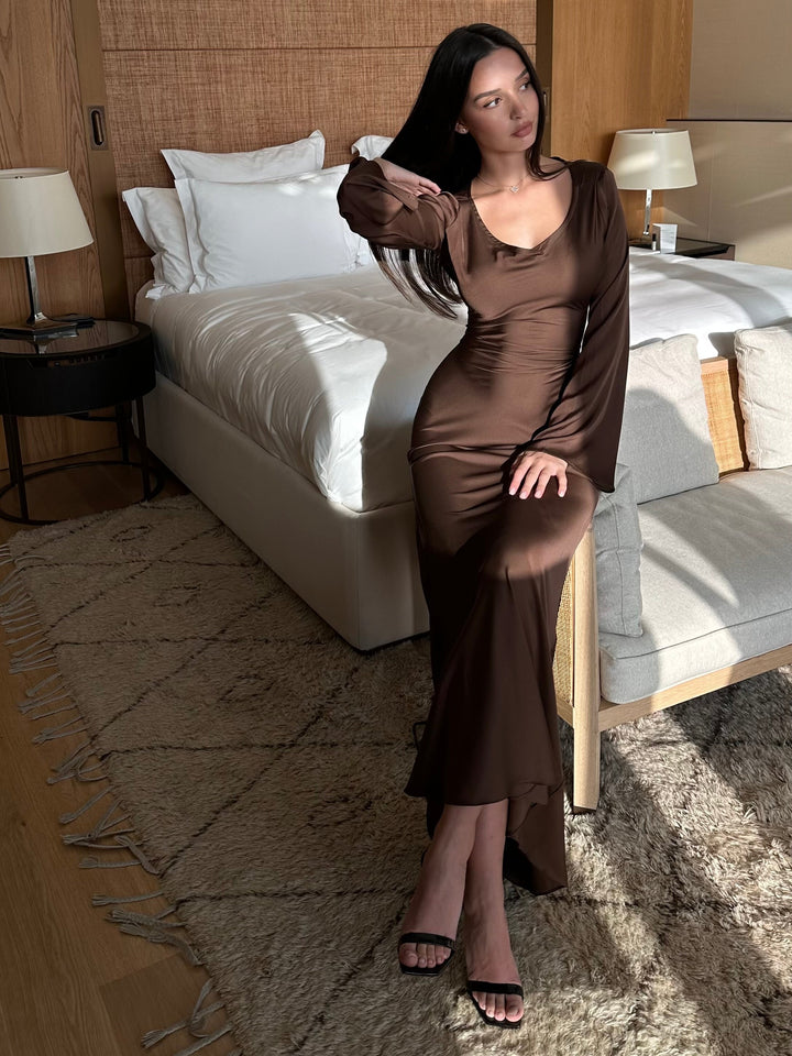 Long Sleeve Maxi Dress – Flowing Silhouette & Flowy Fit