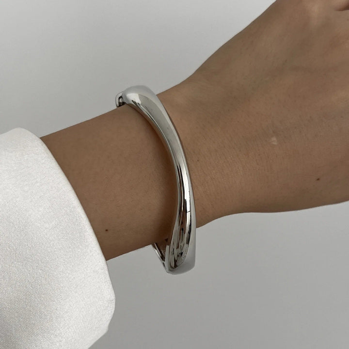 Cuff Bracelet Open Bangle Gold-Tone – Sculptural Adjustable Statement