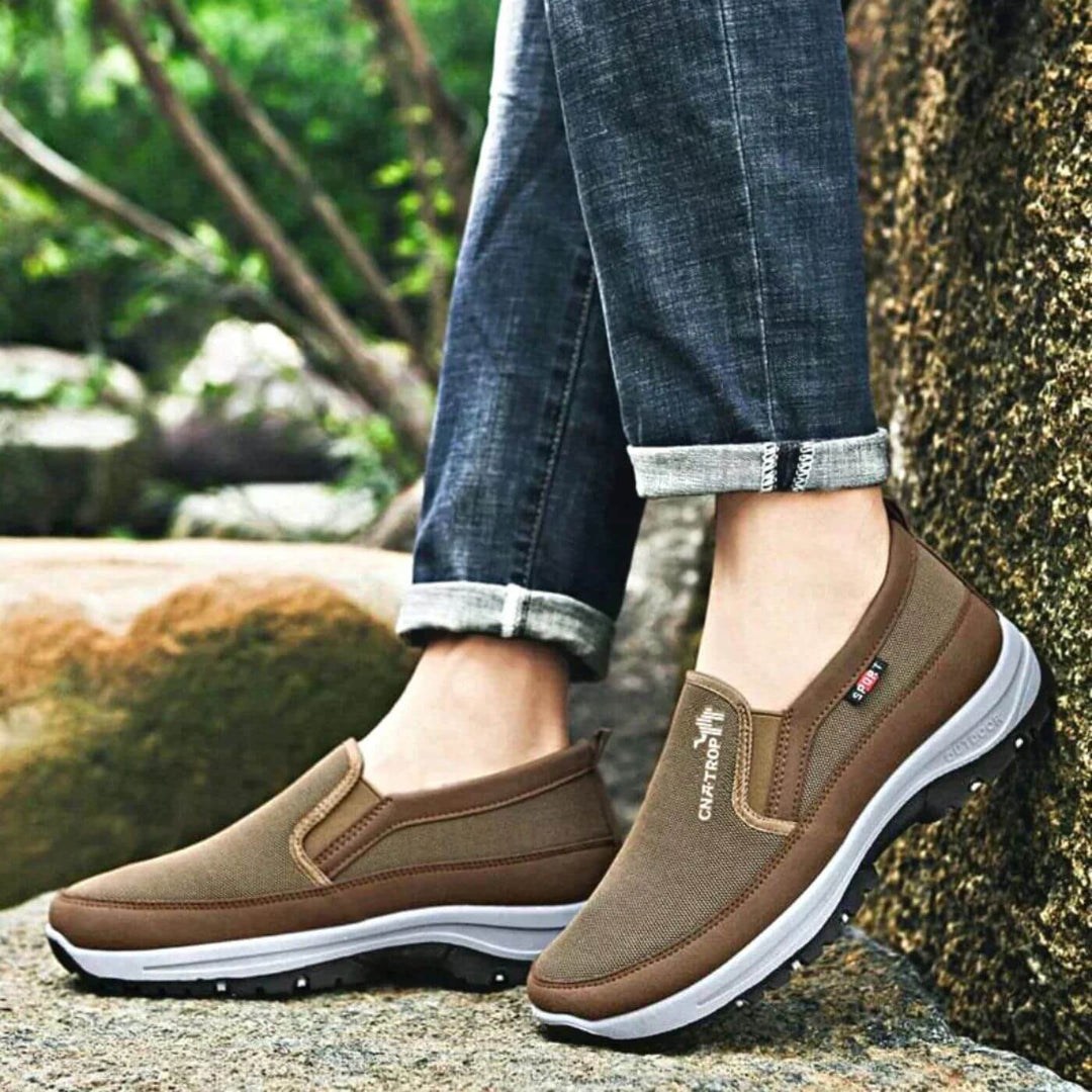 Men's Orthopedic Slip-On Walking Shoes – Mesh Upper with Cushioned Arch Support & Shock-Absorbing Sole