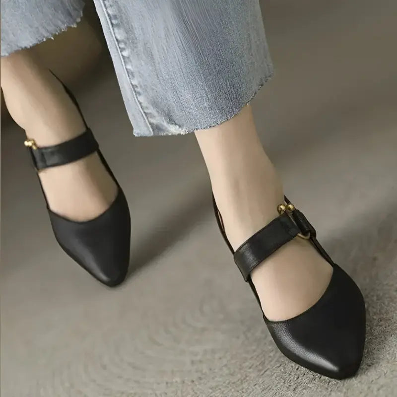 Slingback Block Heel Pumps – Pointed Toe & Ring Detail