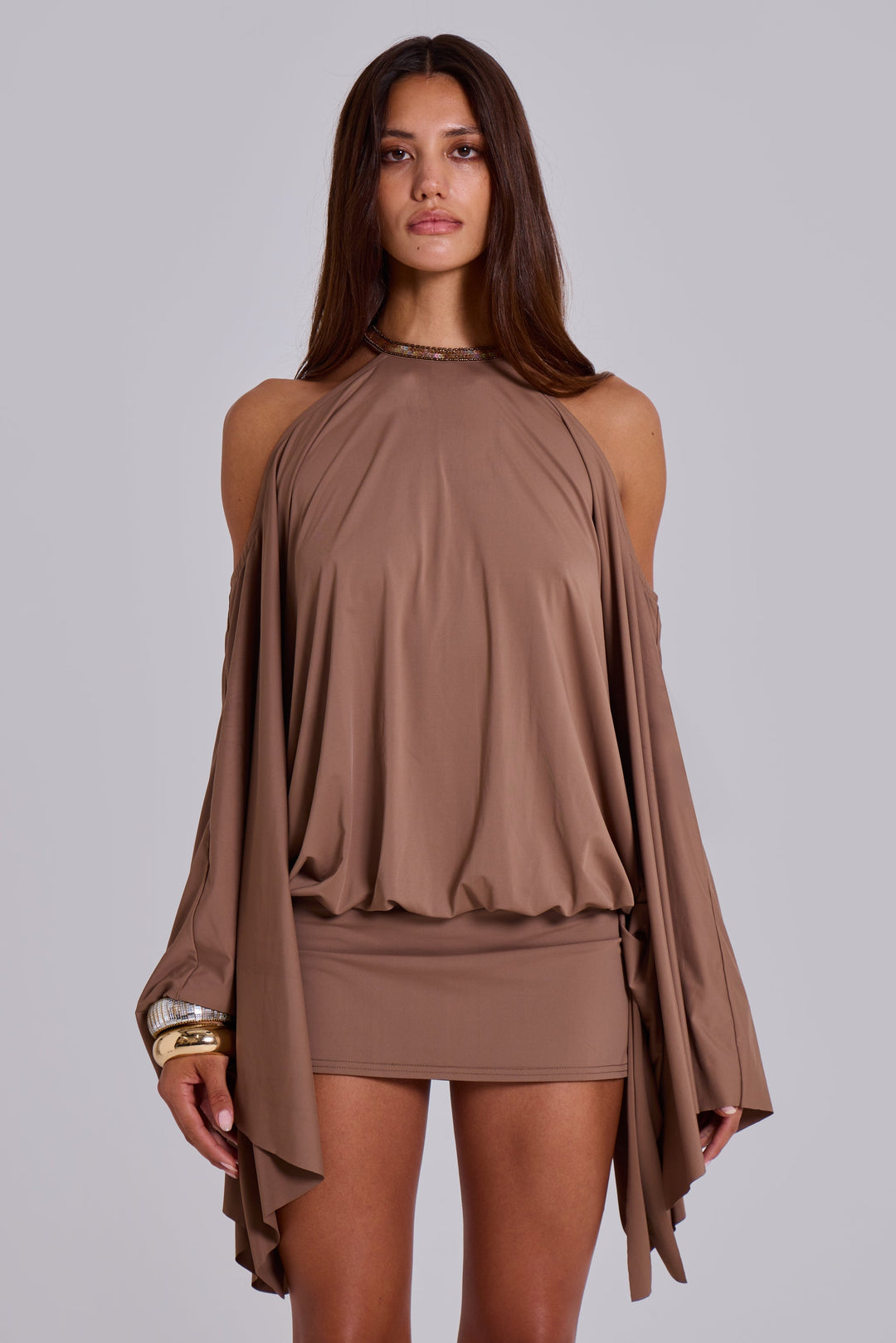 Backless Mini Dress – Chain Detail & Flowy Sleeves