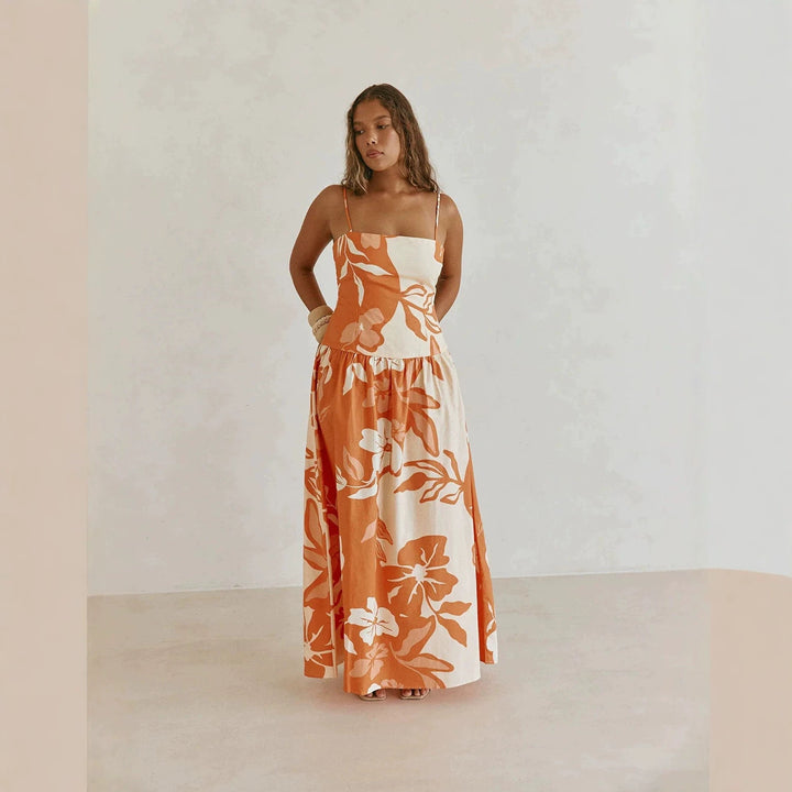 Strapless Maxi Dress – High-Waist Pleated Backless Design