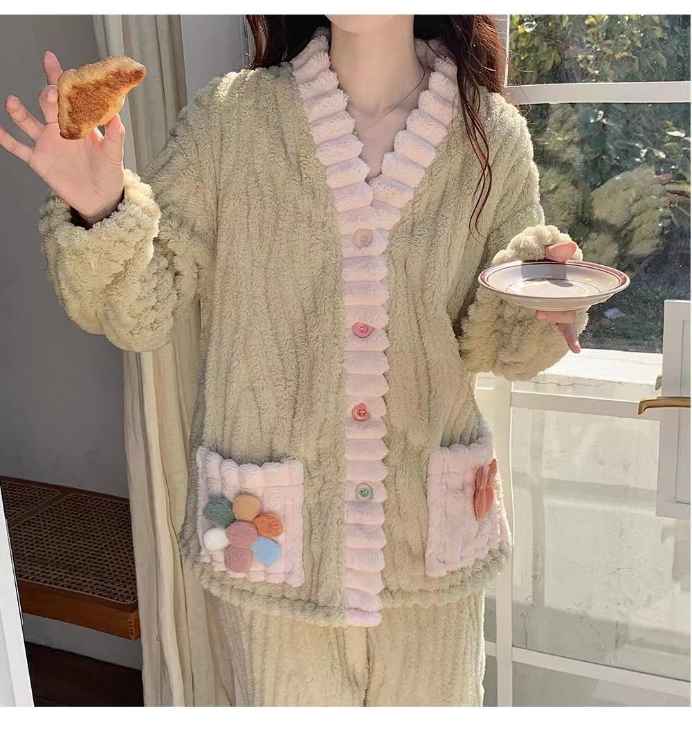 Women’s Plush Fleece Pajama Set – Soft Fleece Two-Piece Loungewear