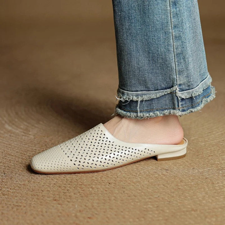 Women's Full-Grain Leather Mules Closed Toe – Sheepskin Insole Fit