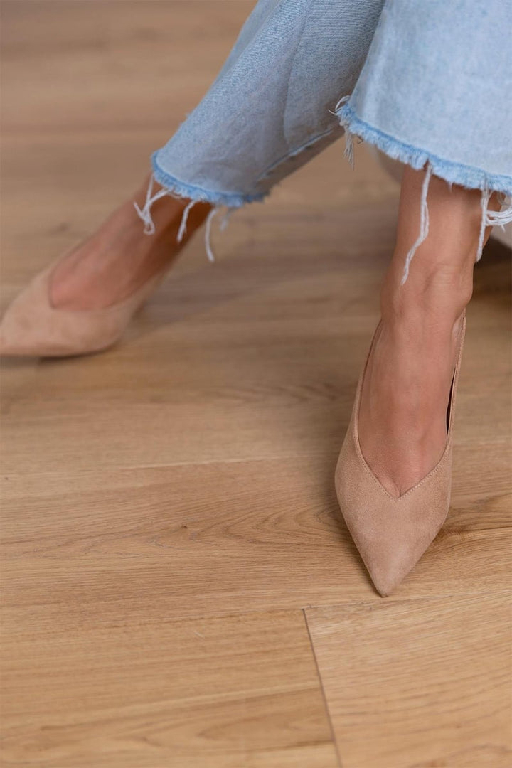 Women's Pointed Toe Slingback Heels – Mid Stiletto