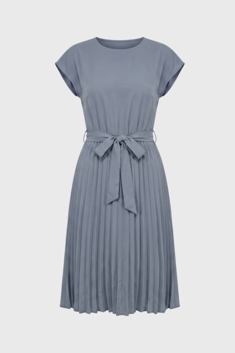 Pleated Midi Dress – Flowy Tie-Waist Style for Work & Weekends